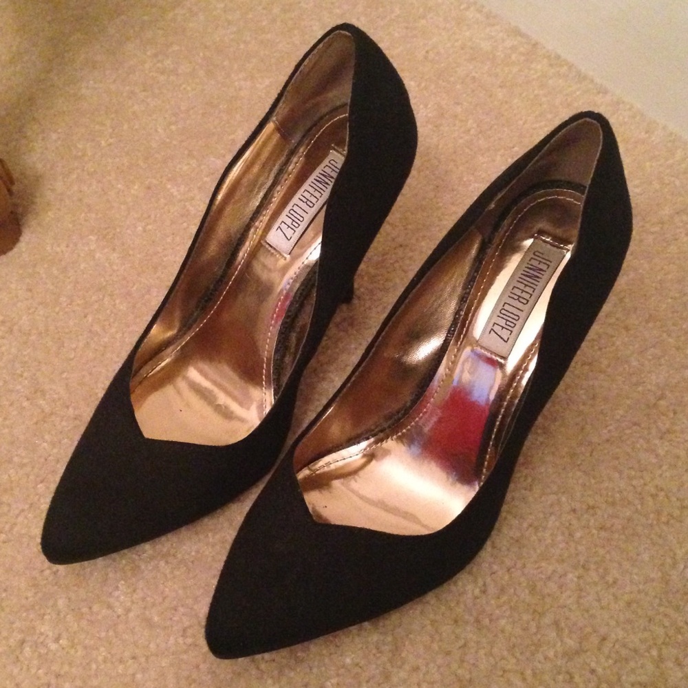 Jennifer Lopez Black Pump size 6